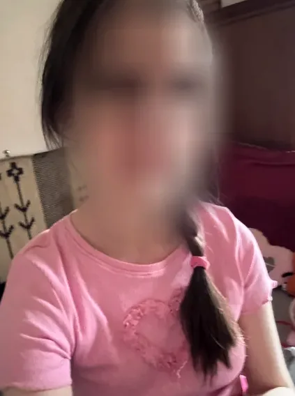 Astrid, 25