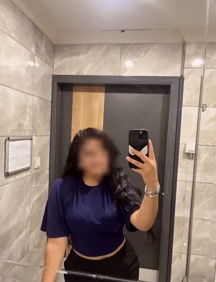 Elisa, 20