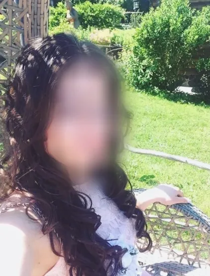 Emma, 36
