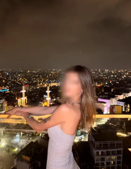 Fabienne, 27