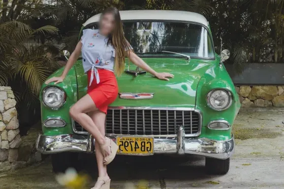 Jelena, 32
