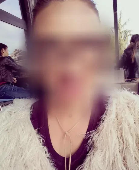 Mirela, 35