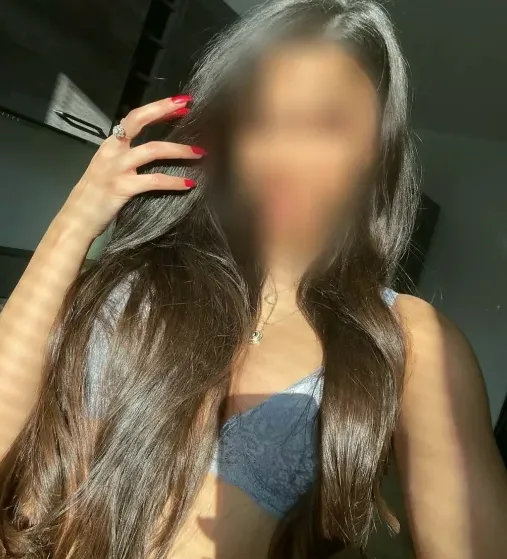 Nele, 32