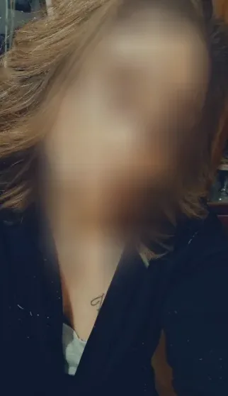 Sandra, 29
