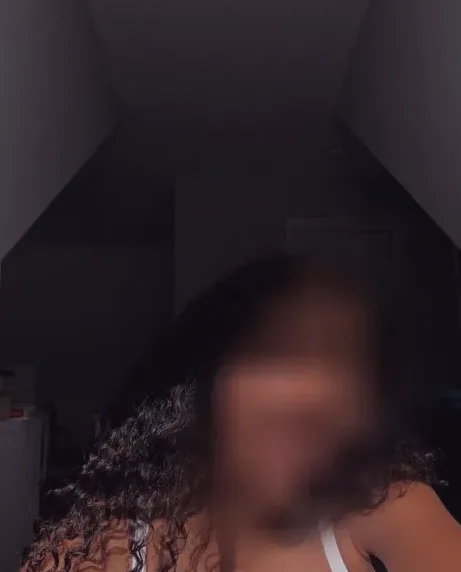 Sarah, 20